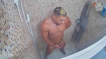 Spy cam shower Dodo Pitbull